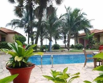 Residence Saint-Jacques Bord de Mer - Pointe-Noire (República del Congo) - Piscina