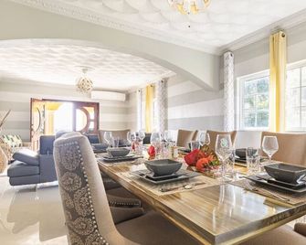 Luxury ocean view villa - Whitehouse - Comedor