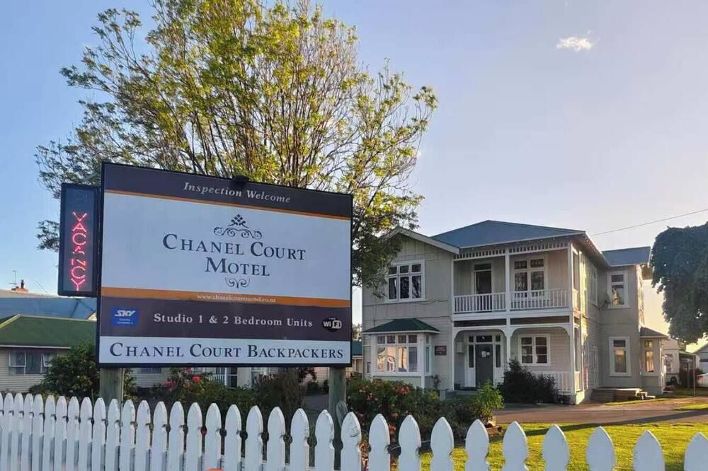 Chanel Court Motel - Masterton - Budova