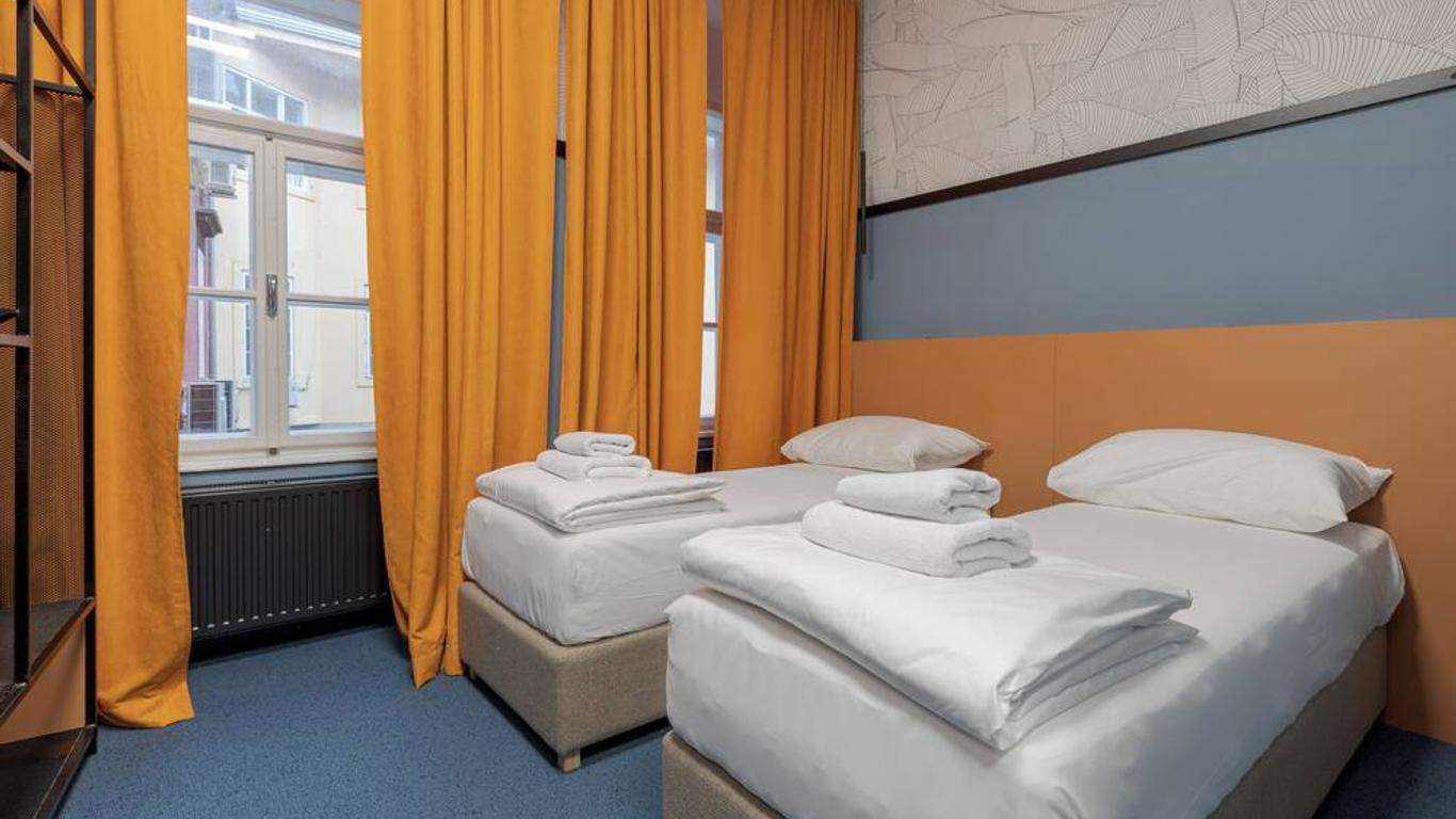 Stay Swanky Hostel