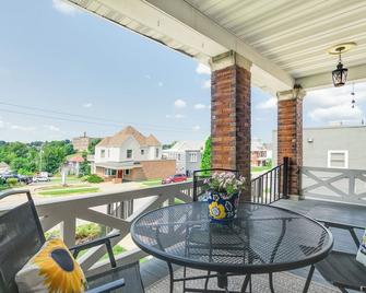 The Big House - Jefferson City - Balcony