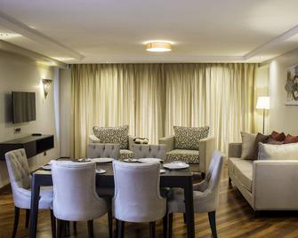 Longonot Place Serviced Apartment-Nairobi, City Centre Cbd - Nairobi - Dining room