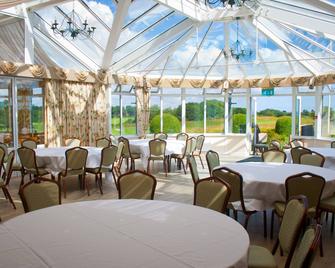 فندق ونادي جولف نورث شور - سكغنيس - مطعم