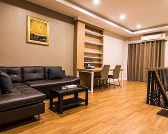 At Home at Udon - Udon Thani - Phòng khách