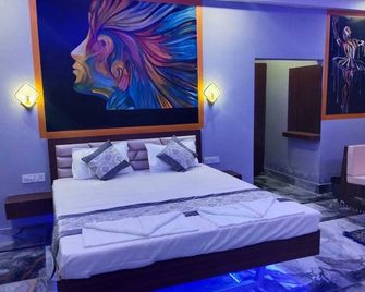 Eco Villa Resort !! Couple Friendly Eco Resort !! - Bāghmundi - Habitación