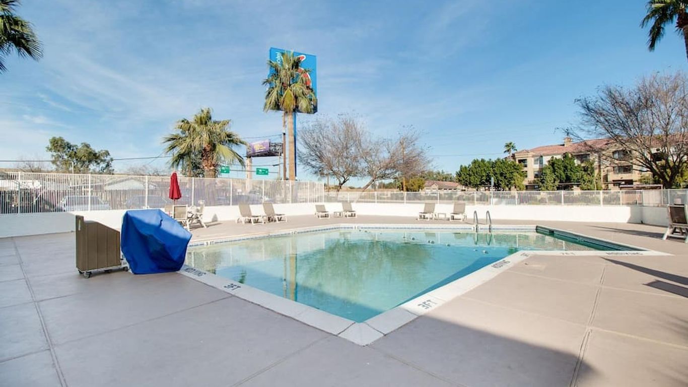 Motel 6 Phoenix East