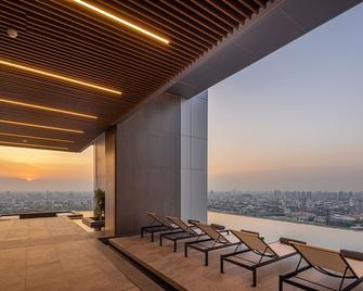 Eastin Grand Hotel Phayathai - Bangkok - Balcony