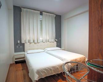 Hotel Lluna - Alzira - Bedroom