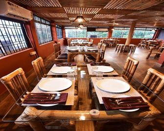 Nirvana Guest House - Guwahati - Restaurant