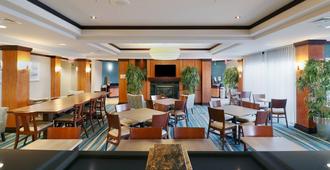 Fairfield Inn & Suites by Marriott Des Moines Airport - Ντε Μόιν - Εστιατόριο
