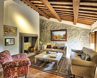 My Rental Homes - Villa Collombroso with pool, large terrace and pergola - Porano - Soggiorno