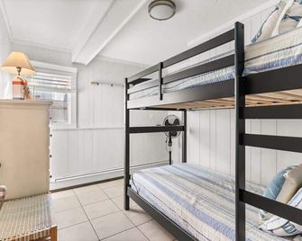 Walk to Beach Playground Lighthouse North End - Newburyport