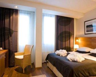 Hotelli Emilia - Hämeenlinna - Bedroom