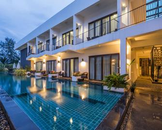 Ren Resort - Sihanoukville - Pool