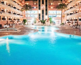 Aparthotel Advise Reina - Vera - Zwembad