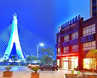 Greentree Inn Fuzhou Gandong Bridge Express Hotel - Fuzhou - Edificio