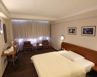 Hotel Lux - Banska Bystrica - Slaapkamer