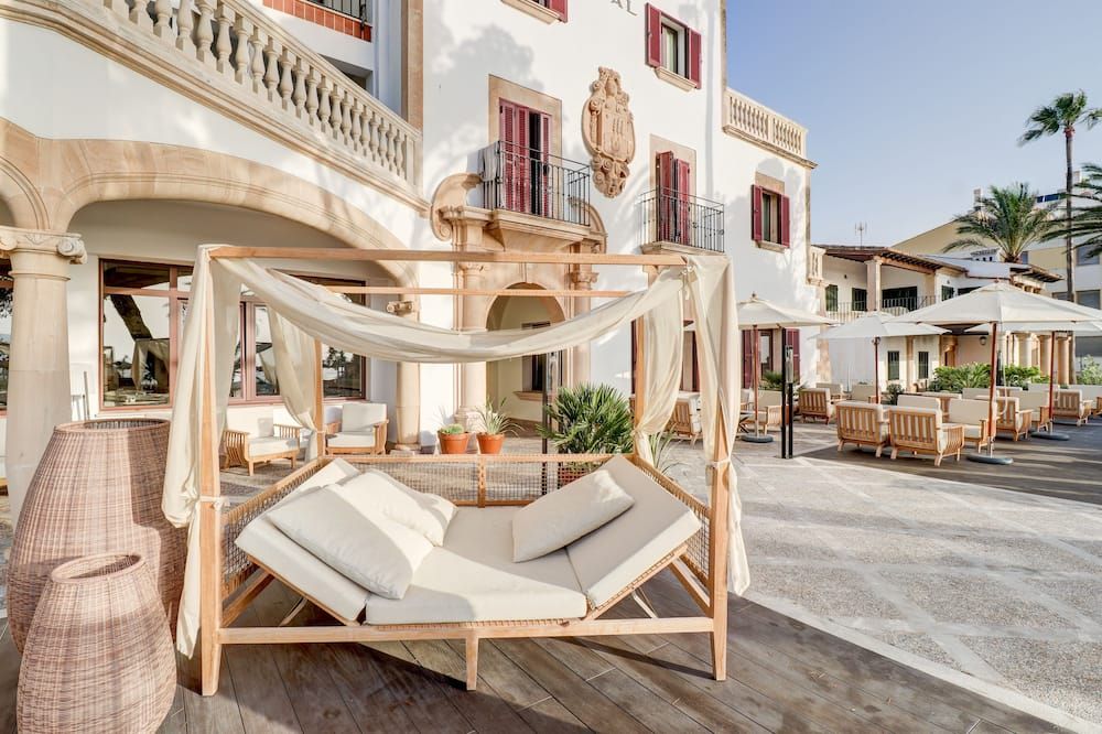 هوبوسا أويال