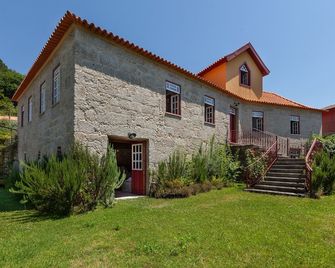 Casa do Eido - sustainable living & nature experiences - Vilar-a-Monte - Building