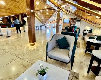 Jk Clarks Exotica - Dalhousie - Lobby