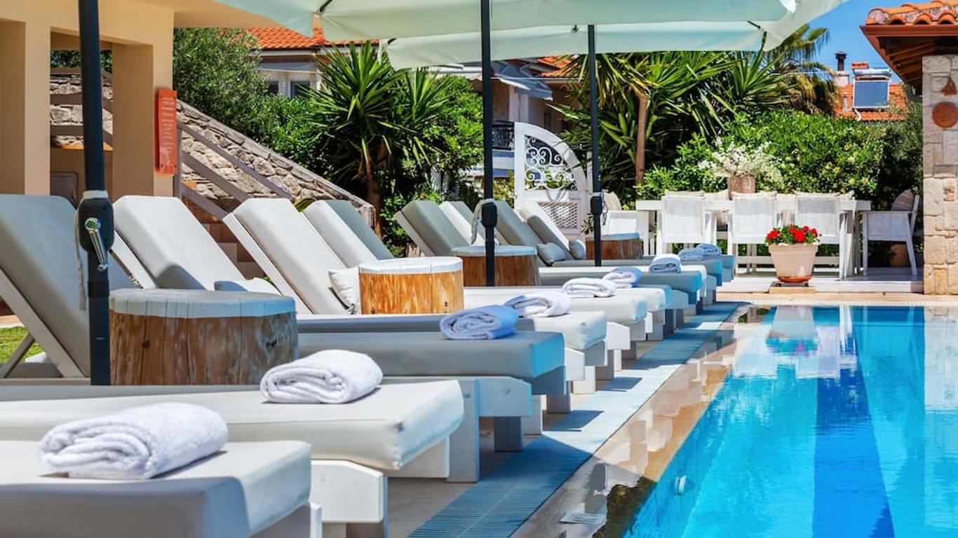 Hesperides Hotel Pefkochori