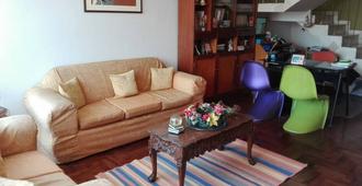 Posada Peregrinus - Lima - Living room