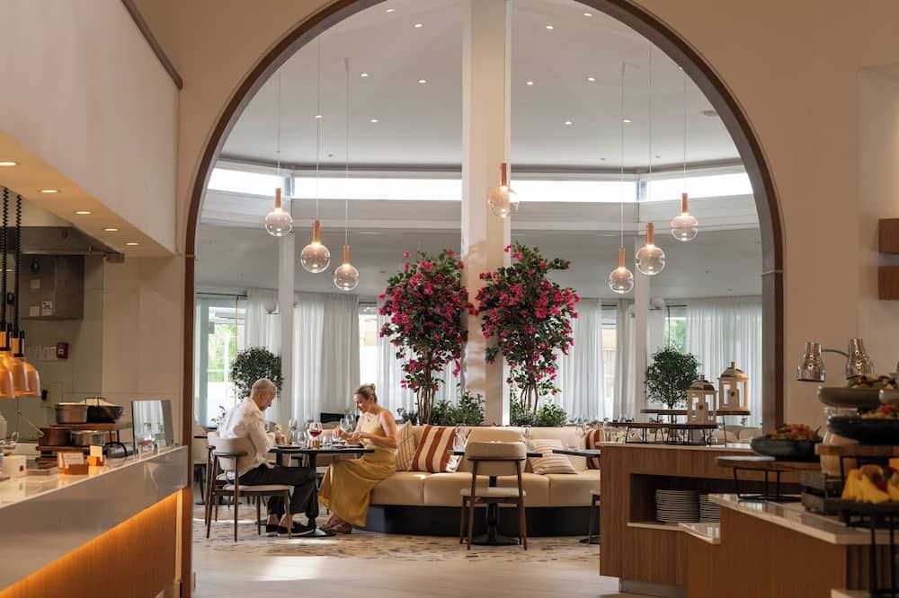 King Jason Paphos - Designed for Adults by Louis Hotels