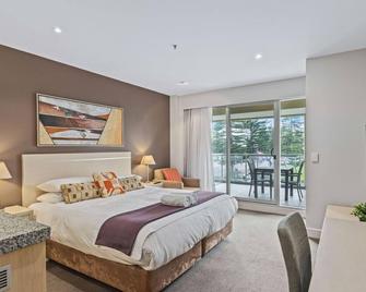 Belle Escapes - Glenelg Shores Studio - Glenelg - Bedroom