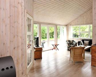 Tranquil Retreat near Golf - By Traum Ferienwohnungen - Frederikshavn - Salon