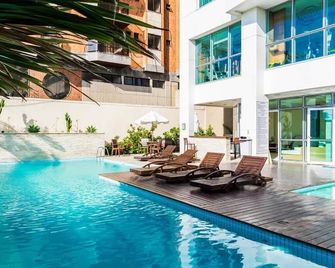Flat Mandai Praia Do Forte - קאבו פריו - בריכה