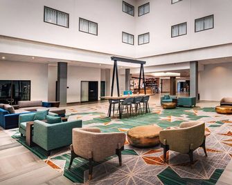 Hilton Appleton Paper Valley - Appleton - Lobby