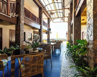 Unwnd Boutique Hotel Camiguin - Mambajao - Lobby