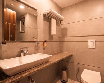 Gostops Gurugram, Baani Square Plus - Private Rooms & Dorms - Gurugram