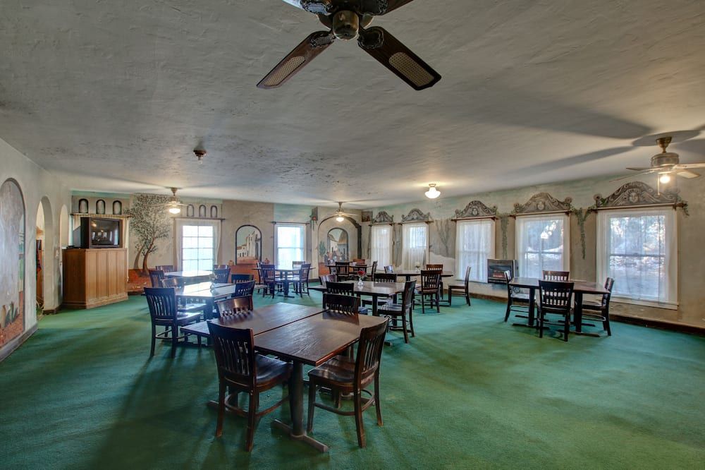 أمارجوسا أوبرا هاوس - ديث فالي دجانكشن - مطعم