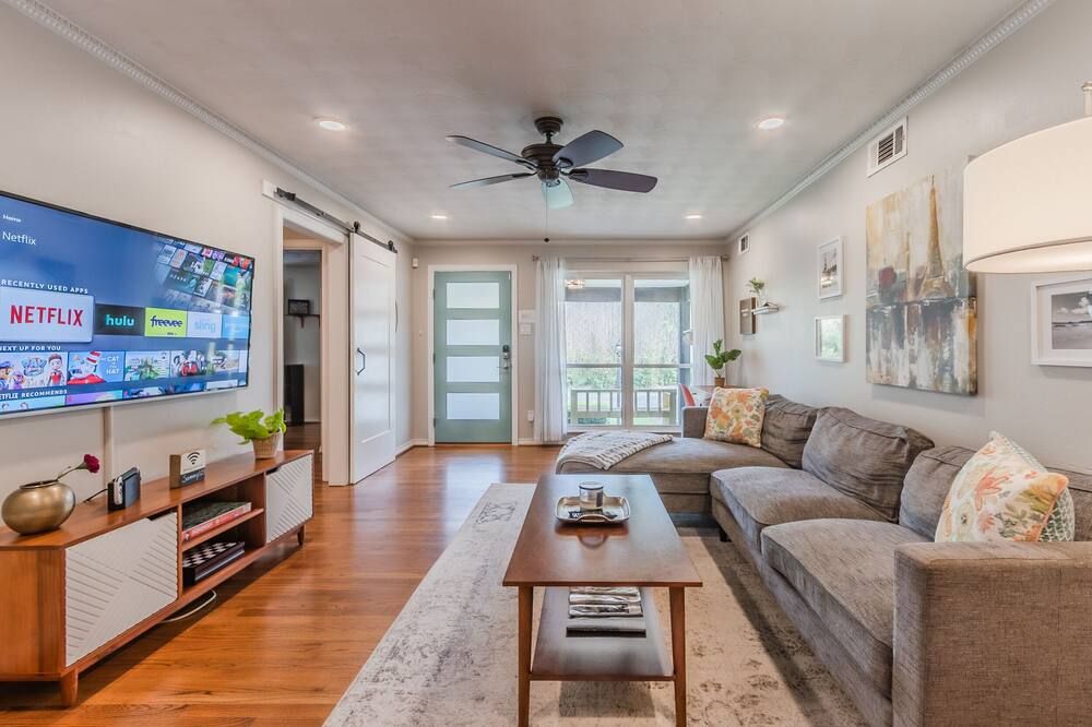 Cozy 3BR Perfect Patio, Nintendo Switch - Perfect for Families and Pets - דאלאס - סלון