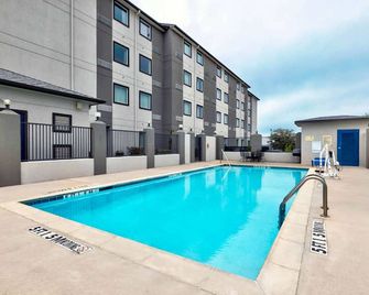 Motel 6-Marble Falls, Tx - Marble Falls - Zwembad