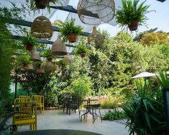 Serguzest Otel - Şekerpinar - Patio
