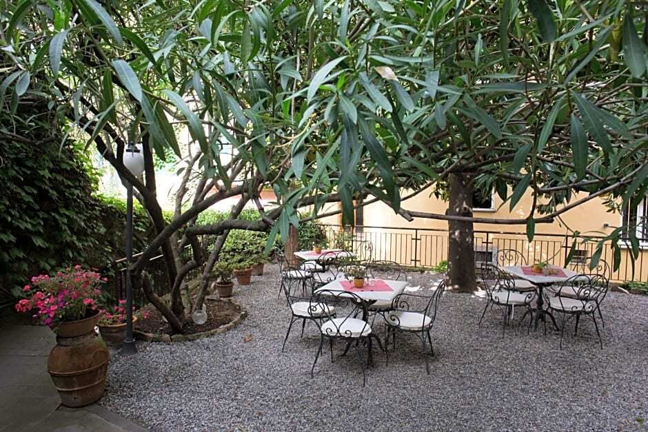 Hotel La Colonnina - מונטרוסו אל מארה - פטיו