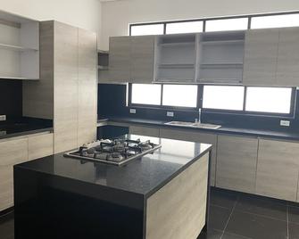 Moderna villa en tierra caliente con naturaleza - San Luis de Gaceno - Cocina