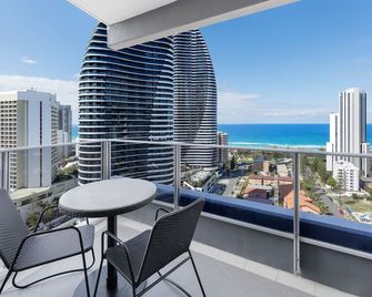 Meriton Suites Broadbeach - ברואדביץ' - מרפסת