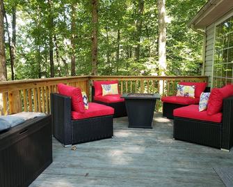 Lake Hartwell Waterfront Getaway - Lavonia - Balcony