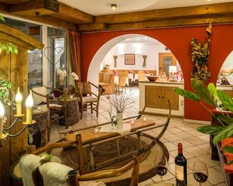 Hotel Rheinischer Hof - גרמיש-פרטנקירכן - לובי