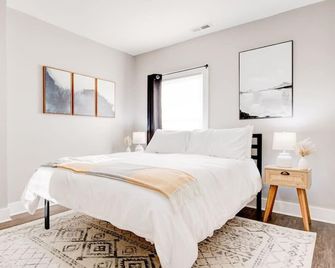 Cozy 1-Bedroom Retreat, New Remodel, Fast Wi-Fi - Columbus - Slaapkamer