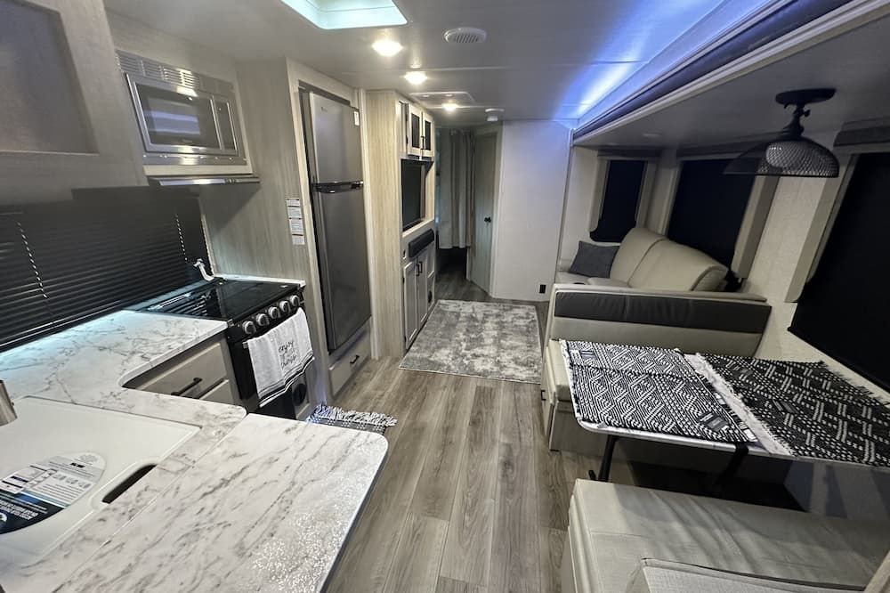 Camping By The Beach - Modern,close to the beach & peaceful country! Bunk beds!