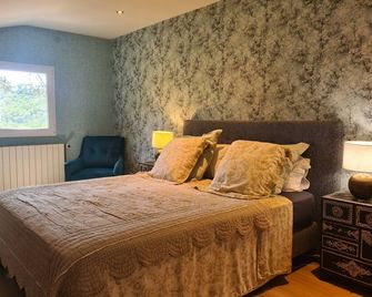 Jolie Maison de Campagne Avec Piscine Sous le Soleil de la Provence - Uchaux - Habitación