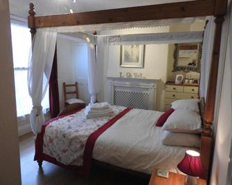 Beaches Guesthouse - Paignton - Bedroom