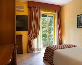 Hotel Cristallo Torino - Turin - Bedroom