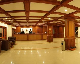 أيوري كاونتي - مونار - أفضل طعام