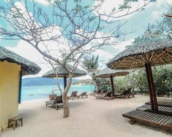 Whale Island Resort - Van Ninh - Playa
