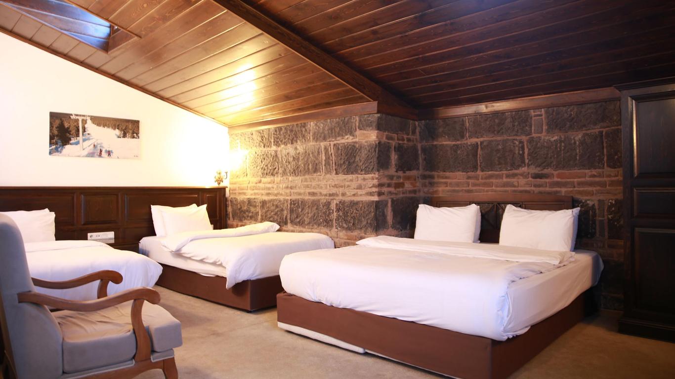 تشيلتيكوف هوتل